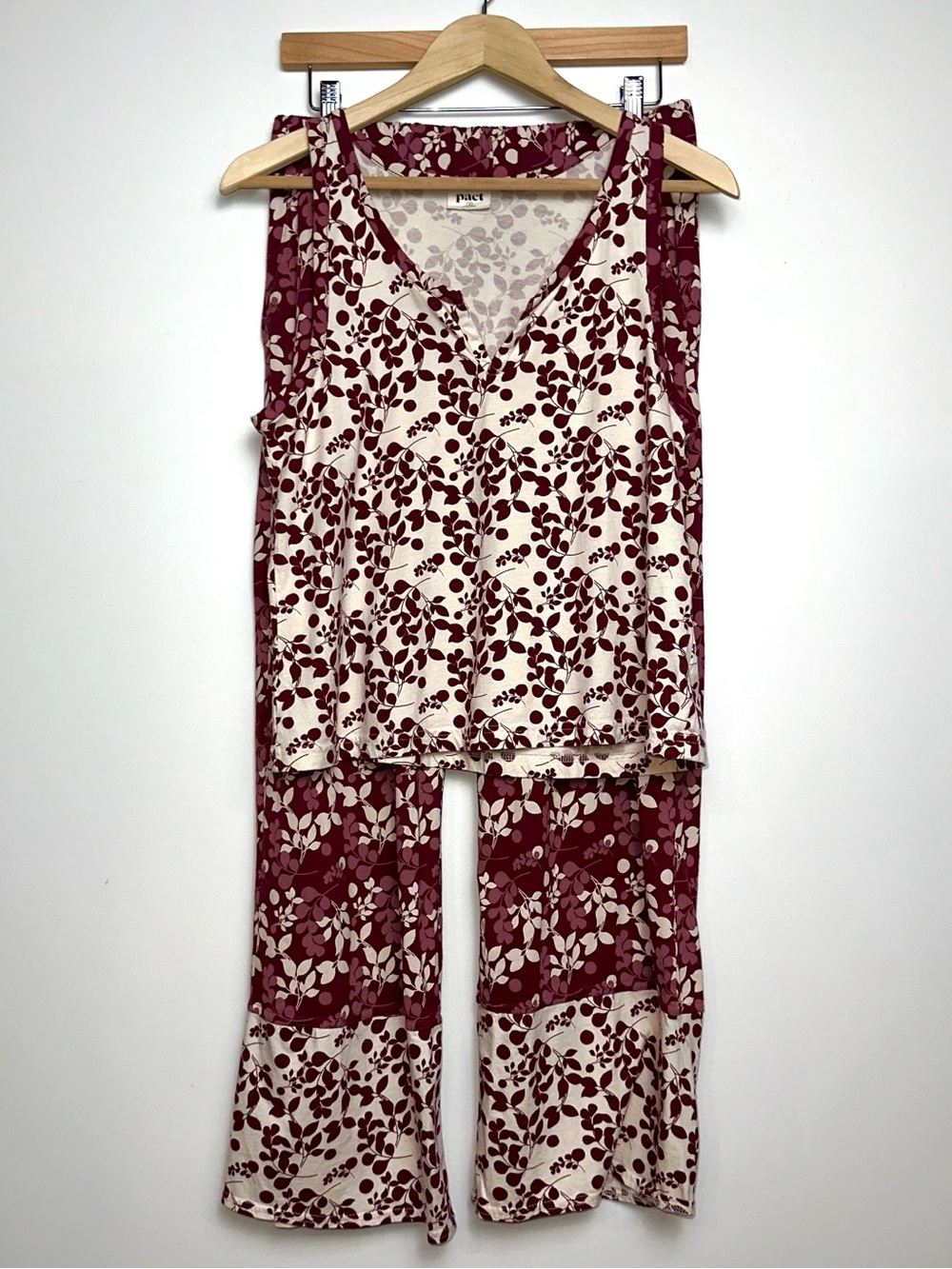 pact Staycation Organic Cotton Tank and Wide Leg Pants Sleep Set in Berry Sprigs - Picture 8 of 14